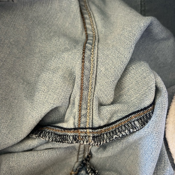 Riders by Lee Mid Rise Shorts - Picture 3 of 7